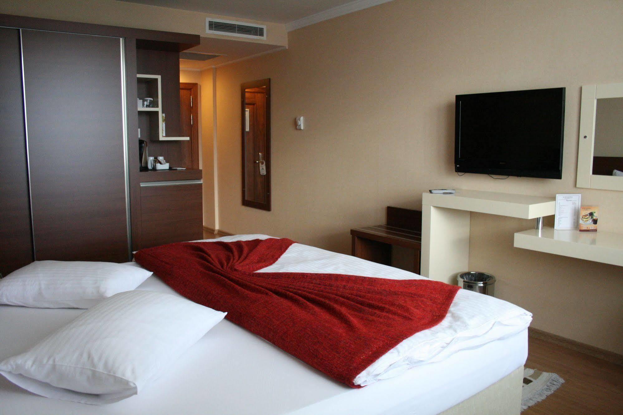 Gosterisli Otel Duzce Zewnętrze zdjęcie